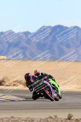 media/Jan-08-2022-SoCal Trackdays (Sat) [[1ec2777125]]/Turn 4 (1145am)/